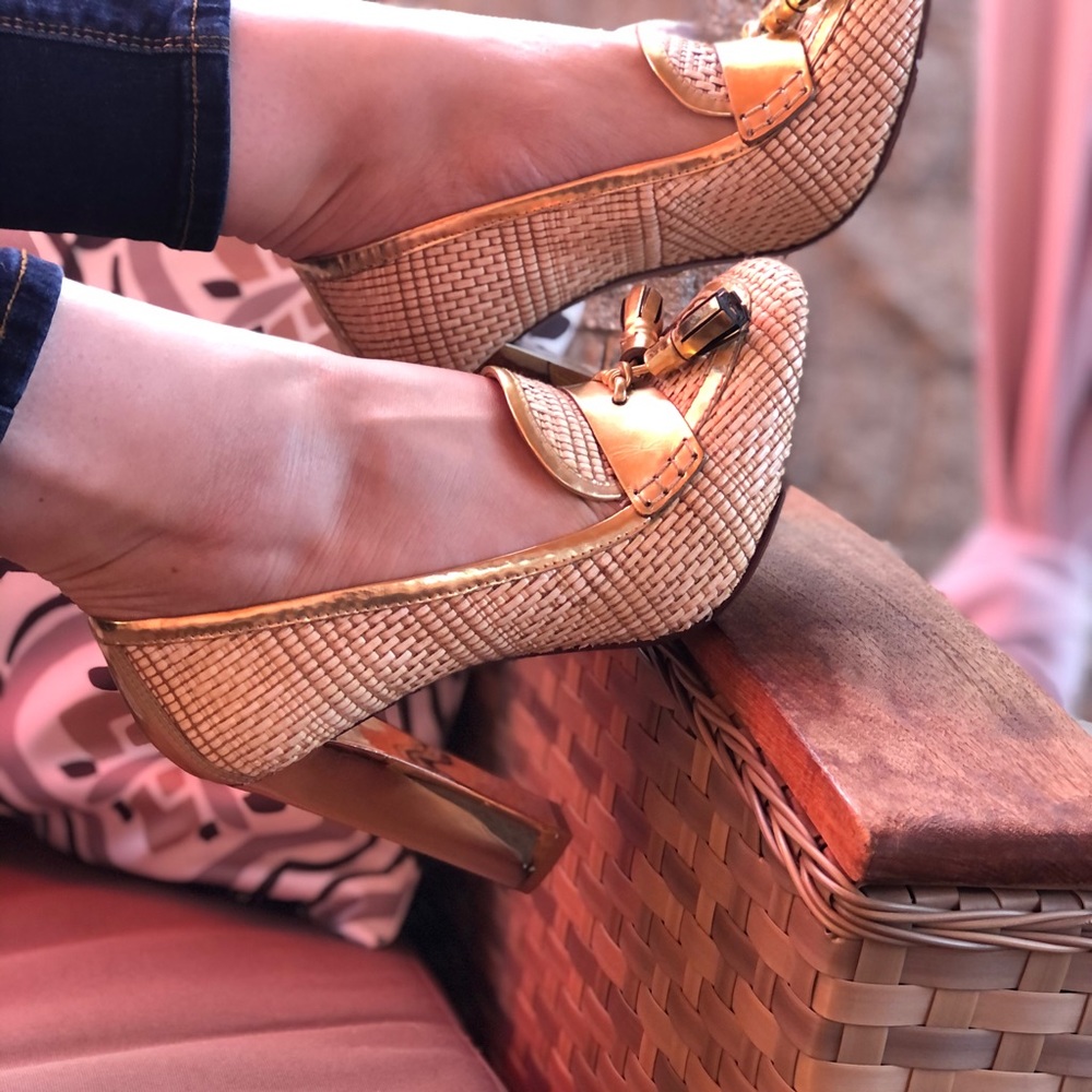 Tory Burch unique pumps “Careen”